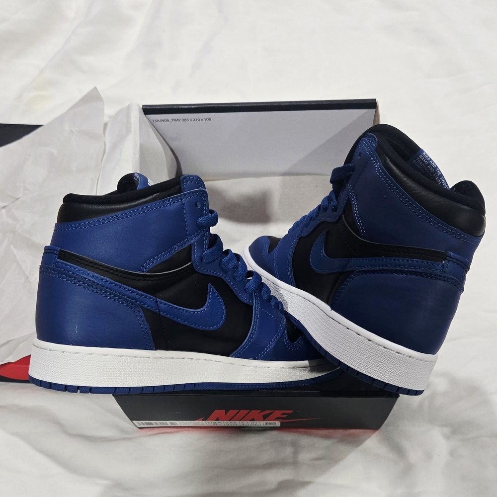 Nike Blue and Black Women's Sneakers